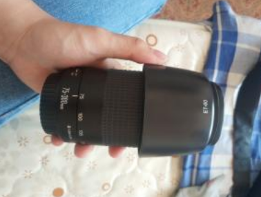 佳能原厂75-300全画幅长焦镜头